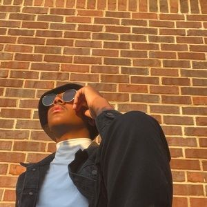 Meet your Posher, Carter